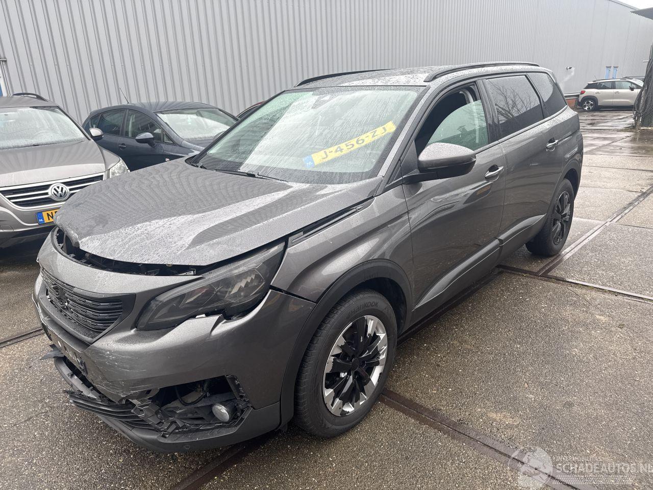 Peugeot 5008 1.2 Pure Tech Allure   7 Persoons,