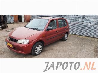 Vrakbiler auto Mazda Demio Demio (DW), MPV, 1996 / 2003 1.3 16V 2000/9