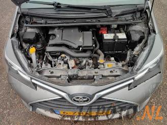 Toyota Yaris Yaris III (P13), Hatchback, 2010 / 2020 1.0 12V VVT-i picture 10