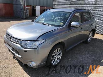 Salvage car Mitsubishi Outlander Outlander (GF/GG), SUV, 2012 2.0 16V PHEV 4x4 2014/4