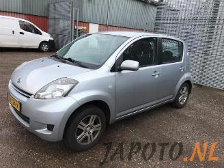 Vrakbiler auto Daihatsu Sirion Sirion 2 (M3), Hatchback, 2005 1.3 16V DVVT 2008/3
