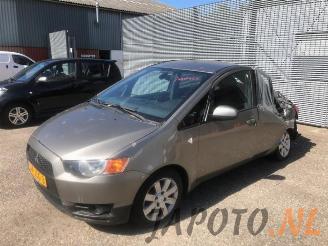 Vrakbiler auto Mitsubishi Colt Colt (Z2/Z3), Hatchback, 2004 / 2012 1.3 16V 2009/8