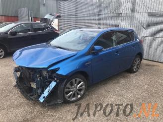 Vrakbiler auto Toyota Auris Auris (E18), Hatchback 5-drs, 2012 / 2019 1.8 16V Hybrid 2014/3