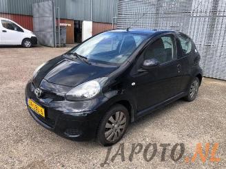 Salvage car Toyota Aygo Aygo (B10), Hatchback, 2005 / 2014 1.0 12V VVT-i 2010/3