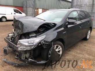 Vrakbiler auto Toyota Auris Auris Touring Sports (E18), Combi, 2013 / 2018 1.8 16V Hybrid 2015/7