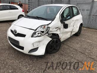 demontáž osobní automobily Toyota Yaris Yaris II (P9), Hatchback, 2005 / 2014 1.33 16V Dual VVT-I 2009/5