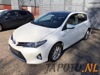 Vrakbiler auto Toyota Auris Auris (E18), Hatchback 5-drs, 2012 / 2019 1.8 16V Hybrid 2014/7