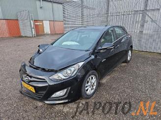 Auto da rottamare Hyundai I-30 i30 (GDHB5), Hatchback, 2011 1.6 GDI Blue 16V 2013/2