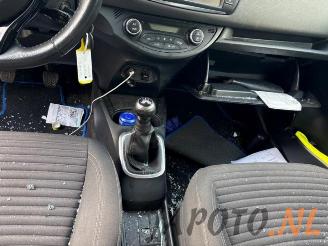 Toyota Yaris Yaris III (P13), Hatchback, 2010 / 2020 1.0 12V VVT-i picture 14