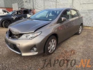 Salvage car Toyota Auris Auris (E18), Hatchback 5-drs, 2012 / 2019 1.6 Dual VVT-i 16V 2013/1