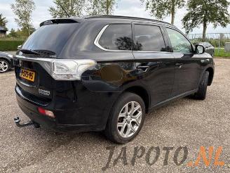 Mitsubishi Outlander Outlander (GF/GG), SUV, 2012 / 2022 2.0 16V PHEV 4x4 picture 5