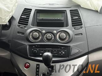 Mitsubishi Grandis Grandis (NA), MPV, 2004 / 2010 2.4 16V MIVEC picture 11