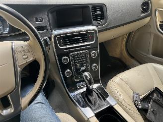 Volvo V-60 2.4 D6 Twin Engine R-Design NL NAP! picture 23