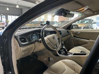 Volvo V-60 2.4 D6 Twin Engine R-Design NL NAP! picture 14