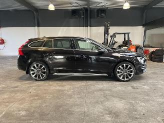 Volvo V-60 2.4 D6 Twin Engine R-Design NL NAP! picture 6