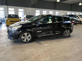 Renault Clio 1.5 dCi ECO Night&Day NL NAP! picture 2