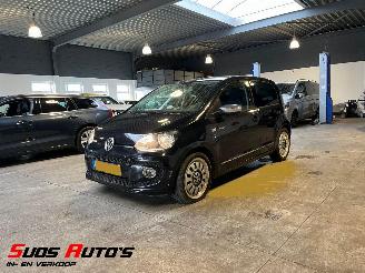 Schadeauto Volkswagen Up! 1.0 high up! BlueMotion NAP! 2013/6