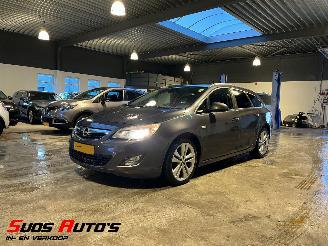 Damaged car Opel Astra Sports Tourer 1.4 Turbo Sport 2011/5