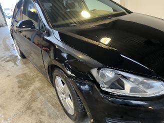Volkswagen Golf 1.2 TSI Trendline picture 10