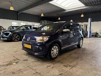 Schadeauto Volkswagen Up! 1.0 High Up! 99.000 KM! 2015/11
