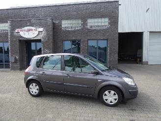 škoda osobní automobily Renault Scenic 1.6-16V DYNAM.COMF. 2006/1
