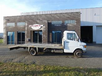 Mercedes  410D Oprijwagen schadevrij! picture 1