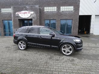 Damaged car Audi Q7 3.0 TDI q.Pro L+ 5+2 2010/1