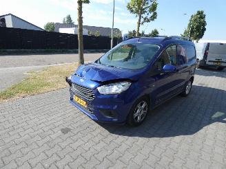 Ford Transit Courier Van 1.5 TDCI Limited Duratorq S&S picture 8