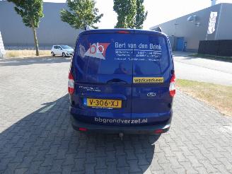 Ford Transit Courier Van 1.5 TDCI Limited Duratorq S&S picture 4