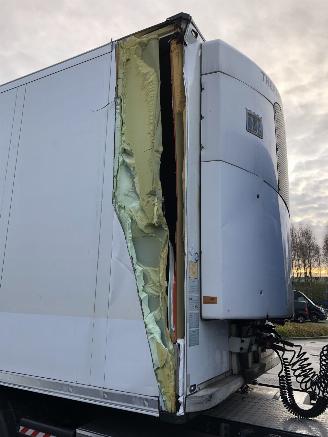 Schmitz Cargobull  SKO Kuhlauflieger mit Thermoking!!!! picture 12
