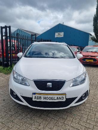 Vrakbiler auto Seat Ibiza ST (6J8) Combi 1.2 TDI Ecomotive (CFWA) [55kW] 5-BAK 2010/1