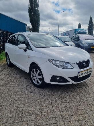 Seat Ibiza ST (6J8) Combi 1.2 TDI Ecomotive (CFWA) [55kW] 5-BAK picture 6