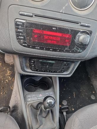 Seat Ibiza ST (6J8) Combi 1.2 TDI Ecomotive (CFWA) [55kW] 5-BAK picture 10