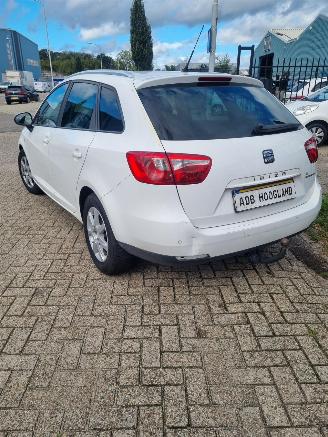 Seat Ibiza ST (6J8) Combi 1.2 TDI Ecomotive (CFWA) [55kW] 5-BAK picture 3