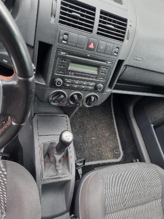 Volkswagen Polo IV (9N1/2/3) Hatchback 1.2 (BMD) [40kW] 5-BAK picture 9