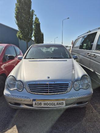 demontáž osobní automobily Mercedes C-klasse C (W203) Sedan 2.0 C-180 16V (M111.951) [95kW] 6-BAK 2001/1