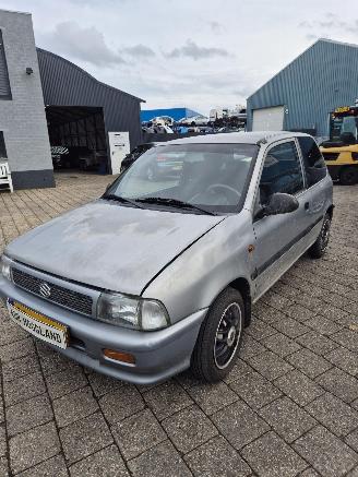 Suzuki Alto (SH410) Hatchback 1.0 16V (G10BB) [43kW] picture 2