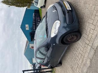 Citroën C1 Hatchback 1.0 12V (1KR-FE(CFB)) [50kW] 5-BAK picture 3