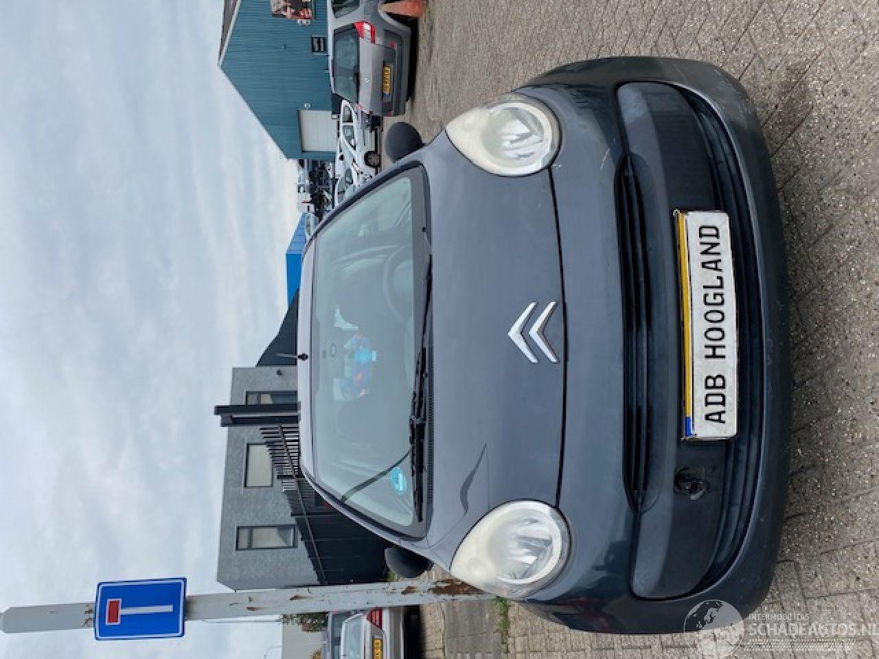 Citroën C1 Hatchback 1.0 12V (1KR-FE(CFB)) [50kW] 5-BAK