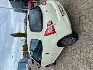 Renault Twingo II (CN) Hatchback 3-drs 1.2 16V (D4F-764(D4F-E7)) [55kW] 5-BAK picture 4