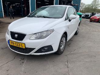 Dezmembrări autoturisme Seat Ibiza ibiza IV (6J5) Hatchback 5-drs 1.2 TSI (CBZB) [77kW] 2013/1