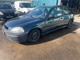 Schadeauto Honda Civic Civic (EJ/EK) Hatchback 3-drs 1.4i 16V (D14A3(Euro 2)) [55kW] 1999/3