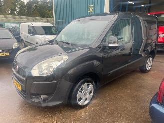Schadeauto Fiat Doblo Doblo Cargo (263) Van 1.3 D Multijet (263.A.2000) [66kW] 2013/8