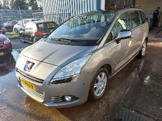 Schadeauto Peugeot 5008 5008 I (0A/0E) MPV 1.6 VTI 16V (EP6C(5FS) 2011/1