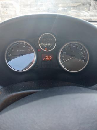 Peugeot 206+ 206+ (2L/M) Hatchback 1.1 XR,XS (TU1JP(HFV) picture 9