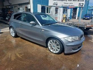 BMW 1-serie 1 serie (E81) Hatchback 3-drs 118d 16V picture 3