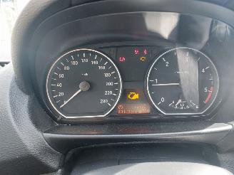 BMW 1-serie 1 serie (E81) Hatchback 3-drs 118d 16V picture 11