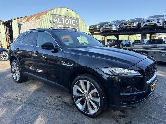 škoda osobní automobily Jaguar F-Pace 2.0D 132KW Autom. Pano Clima Navi AWD Portfolio NAP 2017/1