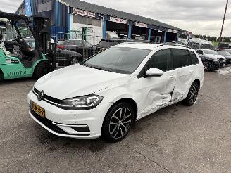 Volkswagen Golf 1.6 TDI 85KW DSG Clima Navi Led Xenon picture 4