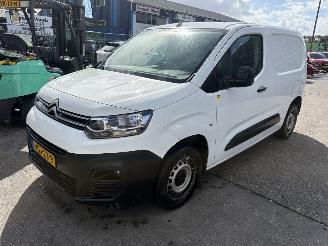 krockskadad bil bedrijf Citroën Berlingo 1.5 Bluehdi 73KW Navi Clima Schuifdeur Club NAP 2020/7